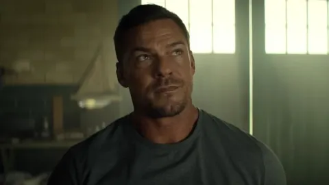 Alan Ritchson fala sobre futuro no DCU, mas sem confirmar Batman