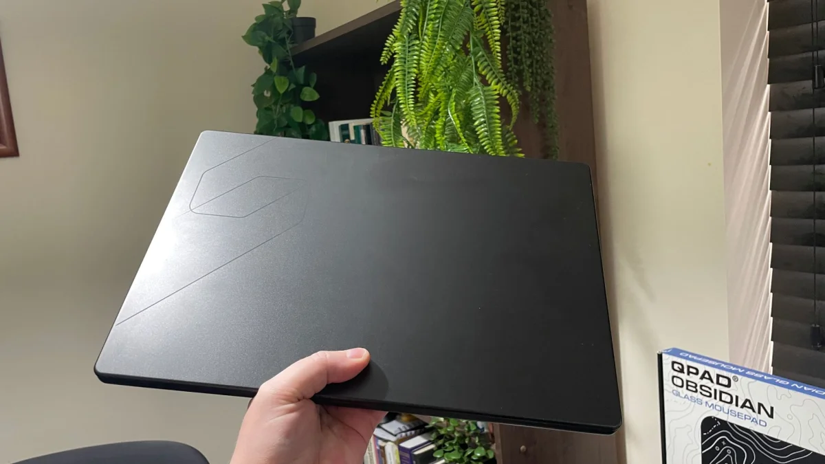 Análise do MSI Stealth 16 AI+ B3W
