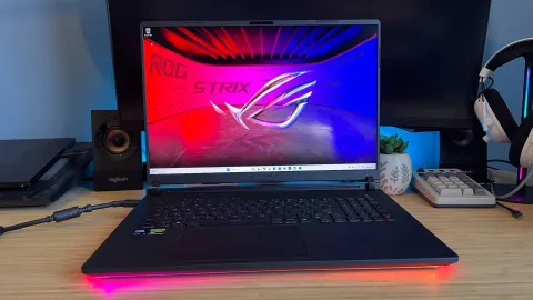 Asus ROG Strix Scar 18 ganha atualização de desempenho e tela Mini LED 4K, mas custa caro demais