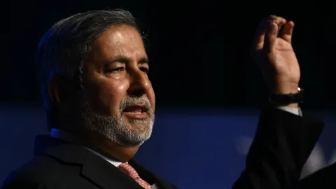 CEO da Micron avisa que escassez de memória vai piorar nos próximos anos