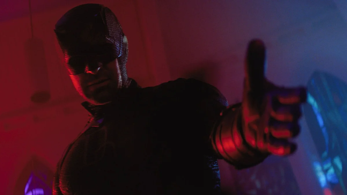 Charlie Cox espera que Matt Murdock apareça em mais filmes do MCU após cancelamento de 'Daredevil: Born Again'