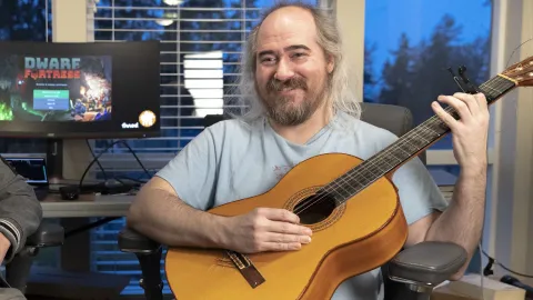 Co-criador de Dwarf Fortress fala sobre a vida de milionário