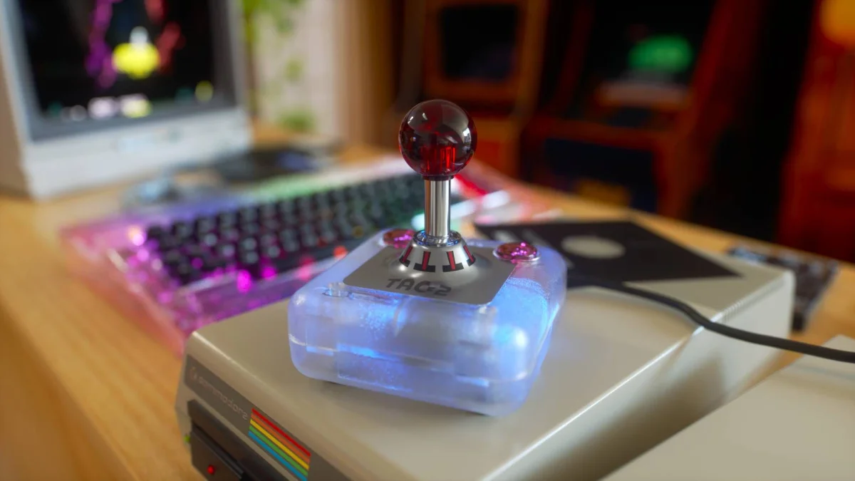 Commodore Tenta Reduzir Custos de Envio do Joystick TAC-2