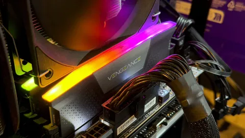 Corsair enfrenta dificuldades com venda de kits de RAM caros