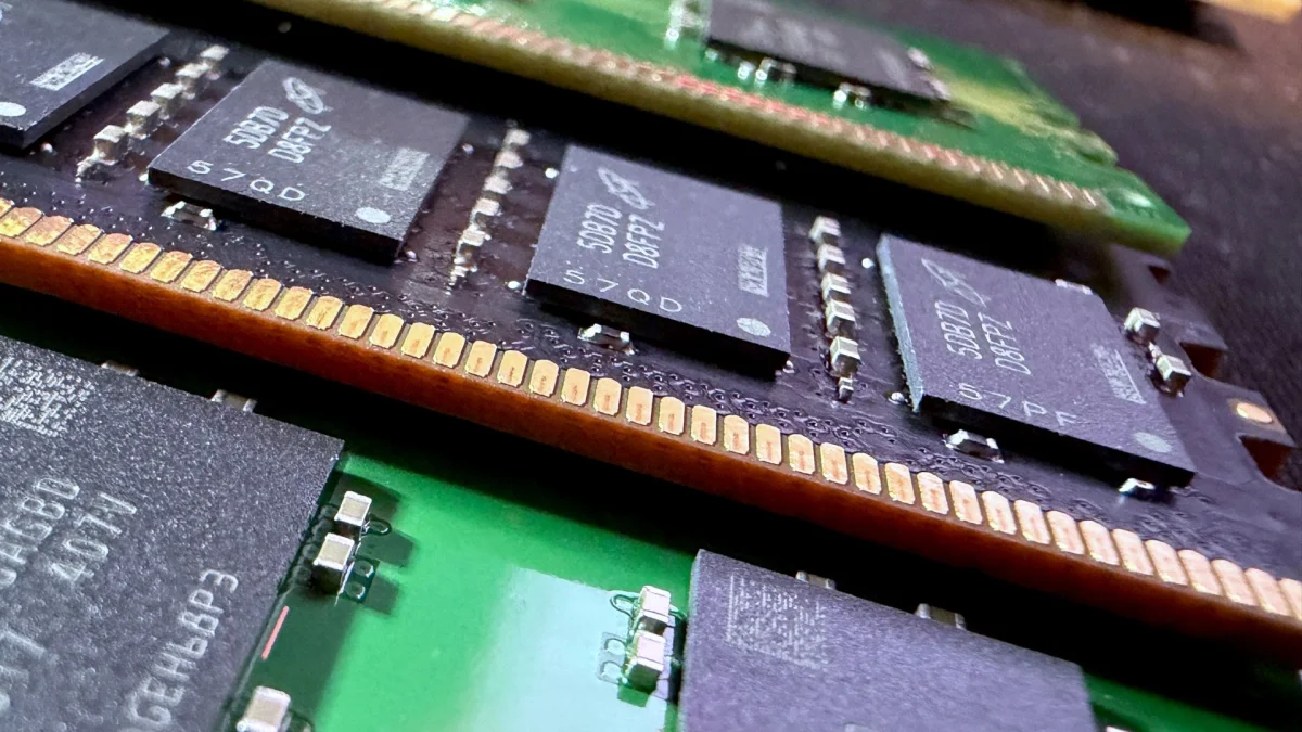 Executivos da Micron falam sobre crise de memória: "Não sabemos quando a oferta vai atender a demanda"