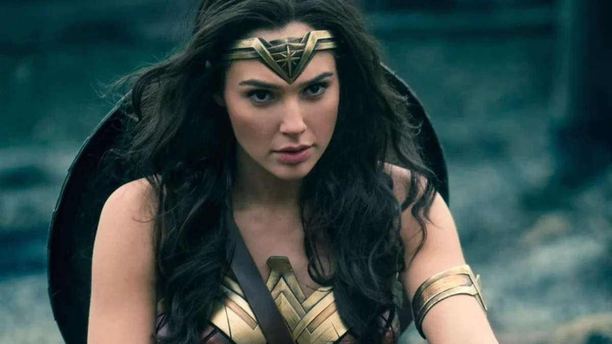 Gal Gadot se despede de Wonder Woman e deseja sorte à nova atriz