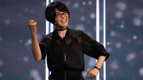 Ikumi Nakamura pede a Elon Musk para testar seu jogo de caça a demônios, gerando polêmica