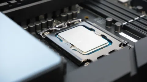 Intel vai lançar novos CPUs no soquete antigo em 2027, com suporte a DDR4