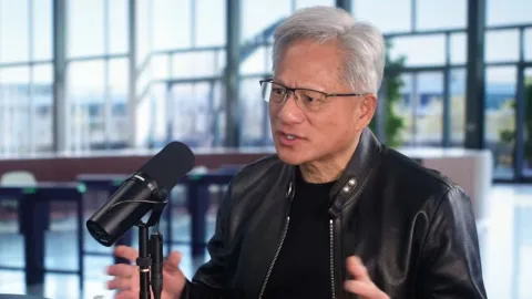Jensen Huang diz que responsabilidade com o desenvolvimento de IA é dele, não da sociedade