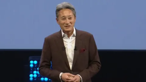 Kaz Hirai admite ter ignorado ordens da sede da Sony durante gestão do PlayStation