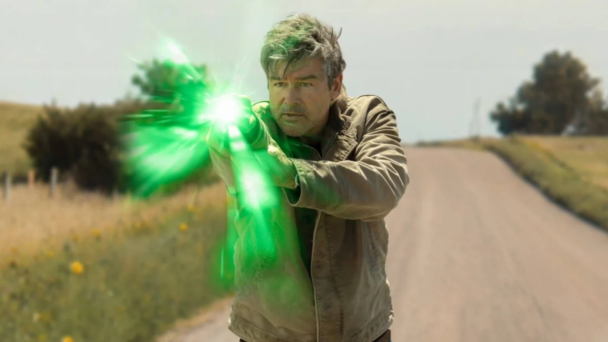 Lanterns: temporada 2 ainda não é confirmada, mas showrunner avança pista sobre um favorito dos fãs