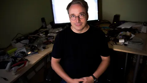 Linus Torvalds e sua experiência com IA em debug de código