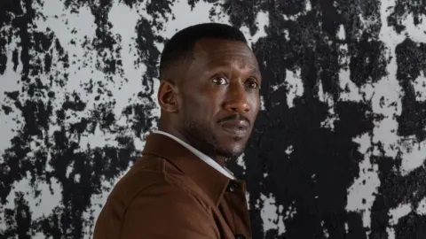 Mahershala Ali diz que está 'fim' com Blade, mas revela ajuda da Marvel em seu novo filme