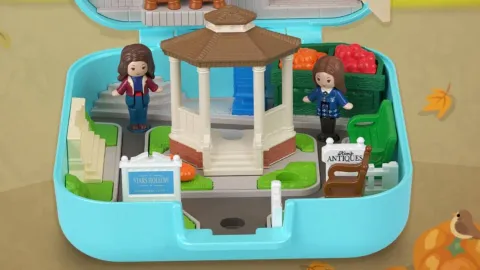 Mattel lança compacto Polly Pocket de Gilmore Girls com réplicas de locais icônicos