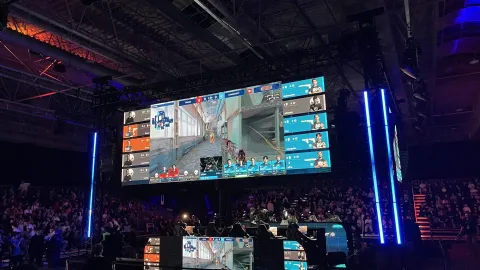 Minha primeira experiência em um torneio de Counter-Strike: o amor, o caos e a pertença da comunidade