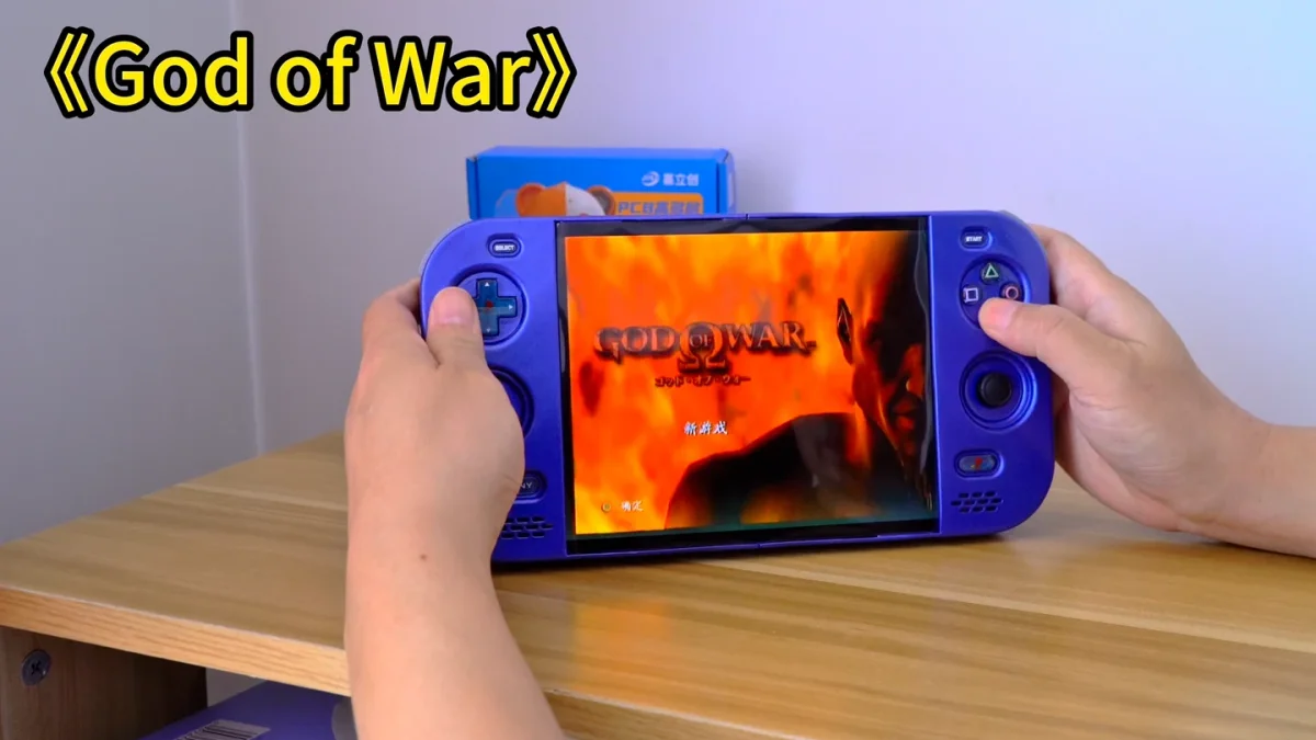 Modder cria PlayStation 2 portátil dobrável com tela de celular flexível