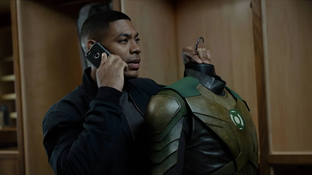 Nova origem sombria de John Stewart em Lanterns altera o cânone da DC Comics