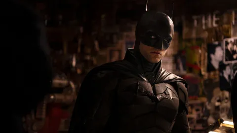 Novas imagens de set de The Batman 2 mostram Batmobile colidindo com carros da polícia de Gotham