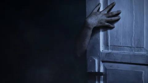 Phasmophobia chega a 30 milhões de vendas com evento Crimson Eye de volta