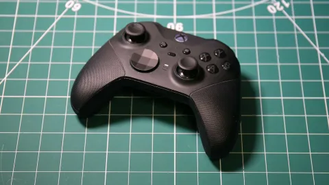 Possível protótipo do Xbox Elite Series 3 é encontrado por usuário no Reddit