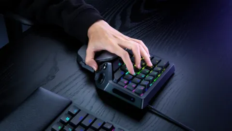 Razer Tartarus V2 Pro chega com switch óptico analógico Gen-2 e HyperPolling de 8000 Hz