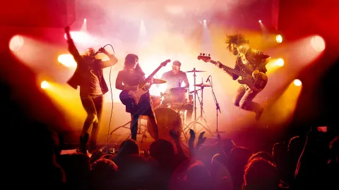 Rock Band 4 ainda é imbatível, mesmo com a chegada de Stage Tour