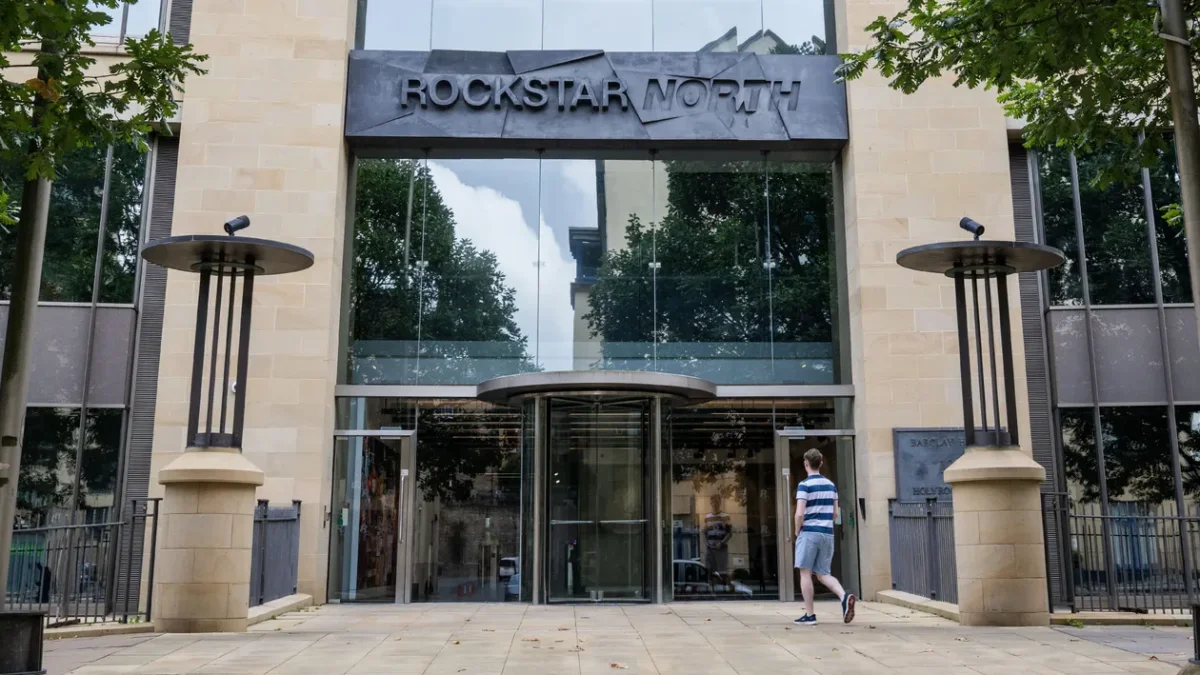 Rockstar foi obrigada a colocar películas de privacidade em prédios após drones invadirem escritórios