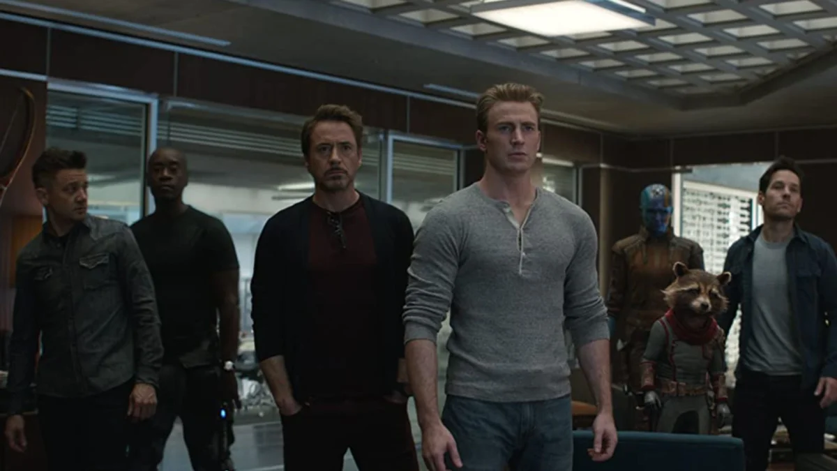 Russos consideraram mostrar Capitão América devolvendo as Pedras do Infinito em 'Vingadores: Ultimato', mas desistiram