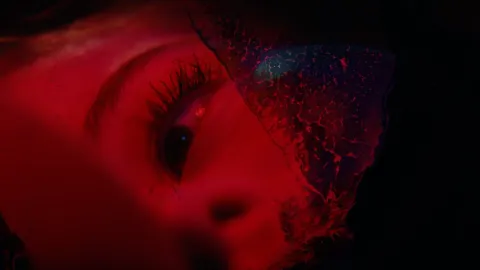 Sam Barlow anuncia seu próximo jogo: Precognition, uma colaboração de sci-fi horror com Brandon Cronenberg