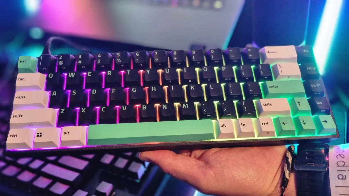 Teclado Mecânico Mini Razer Reclusa X: Impressões Iniciais