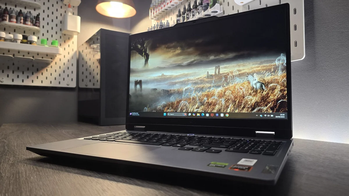 Vendido por menos de R$ 1.900, laptop gaming da Lenovo está com preço imperdível no Brasil