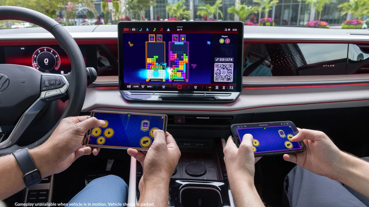 Volkswagen anuncia parceria com AirConsole para jogos no carro parado