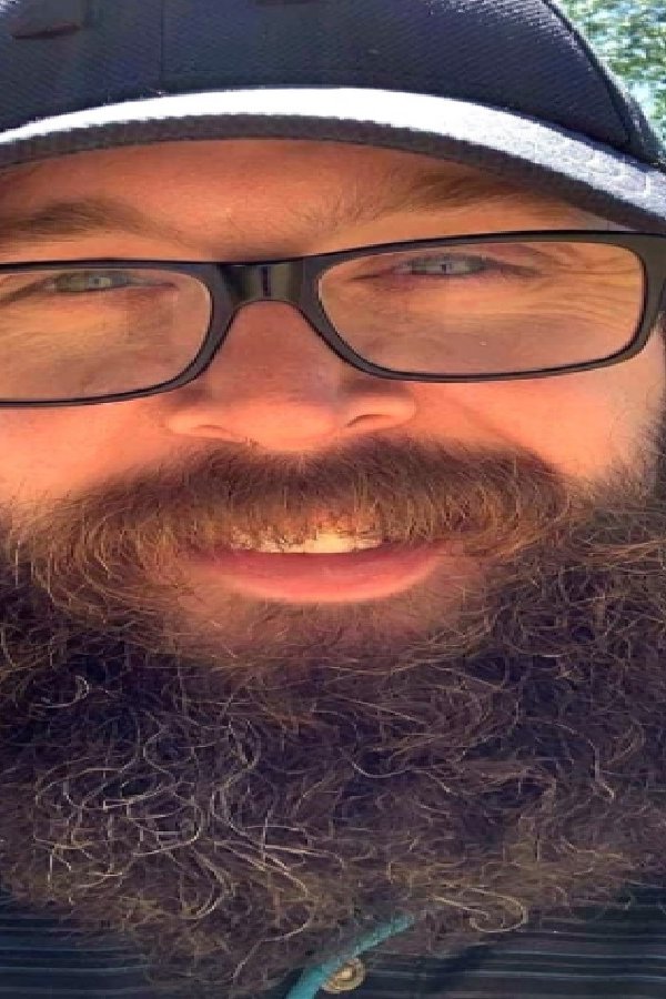 Capa de Ronnie McNutt Simulator